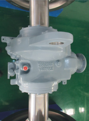 0330型机车驱动齿轮箱