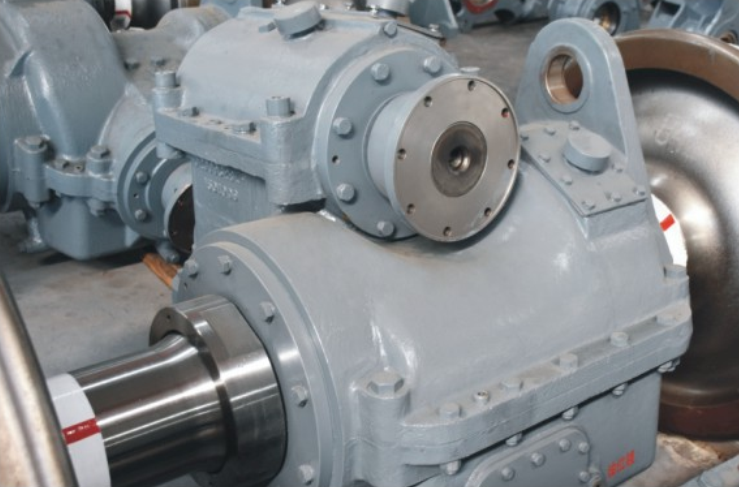 E0302型机车驱动齿轮箱