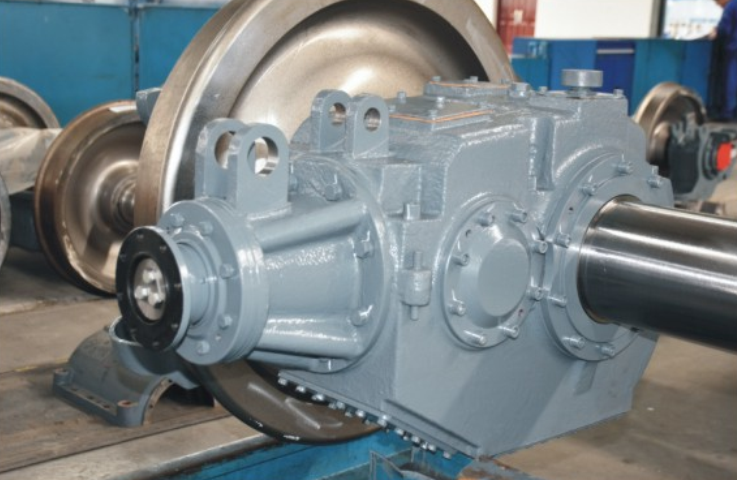 0305型机车驱动齿轮箱